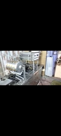 مكينة تعبئة سوائل • ٤٠٠٠ بالساعة • ١٤ هيتر