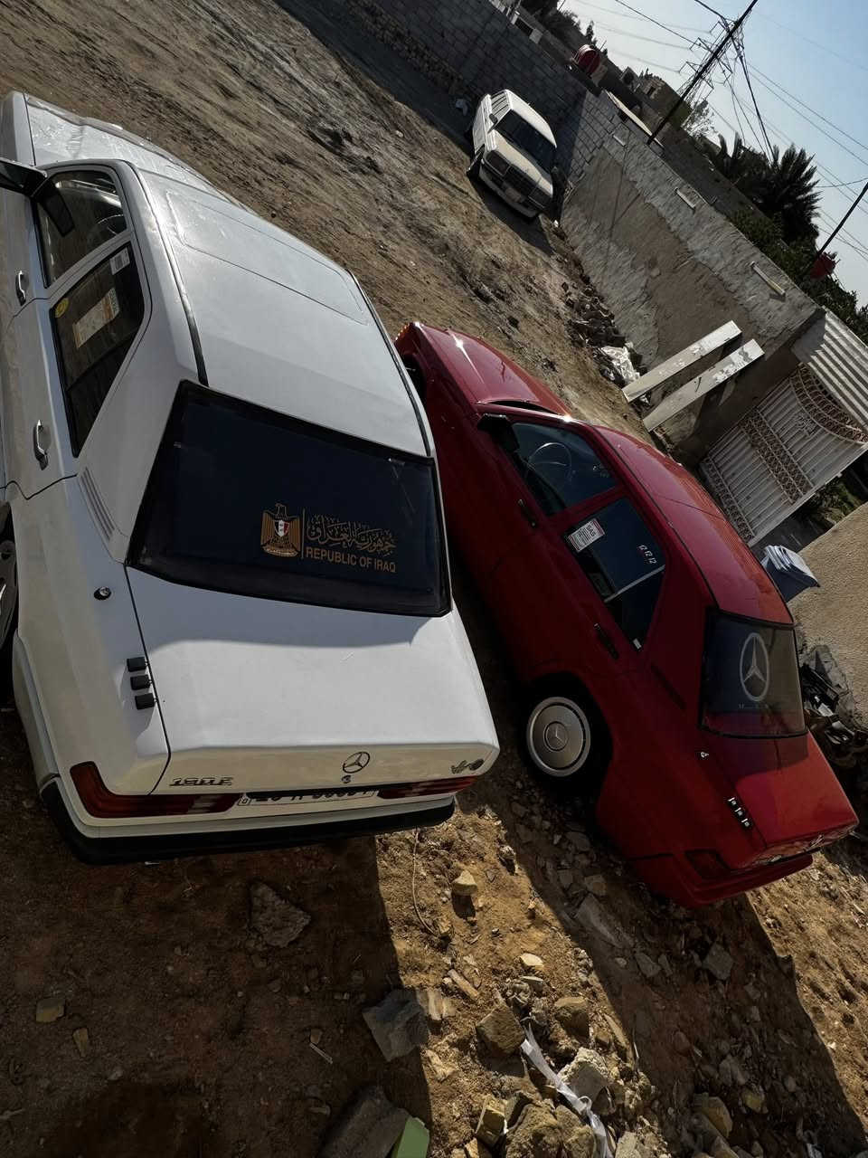 السلام عليكم
للبيع 
3 مرسيدسات للبيع

مرسيدس دب 1991 رقم دهوك دولي 
مكينه وكير بطه 2500 جدد
حداديه جديده 
تخم تاير جديد 
تبريد شغال
سلايت روف شغال 
اريل كهربائي 
سنتر لوك شغال
جاهزه مجهزه 
مصبوغه عام جماليه 
السعر 77 وبيه مجال
____________________
مرسيدس 190 طيارين 1991
رقم قادسيه دولي 
مكينه وكير ونجي ناعم جديد 
حداديه جديدة
اريل كهربائي
سنتر لوك شغال
مصبوغه جماليه 
تخم تاير جديد
كهربائيات كله شغاله
جاهزه مجهزه 
السعر 60 وبيه مجال
____________________
مرسيدس 190 طيارين 1991
رقم اربيل دولي
مكينه وكير رأس الثور
حداديه كله جديده
تخم تاير جديد
تبريد شغال
سنتر لوك شغال
اريل كهرباء 
مصبوغه عام جماليه 
جاهزه مجهزه 
السعر 65 وبيه مجال
للاستفسار 
***********
***********
مكاني الديوانية طريق السنية السياحي @
