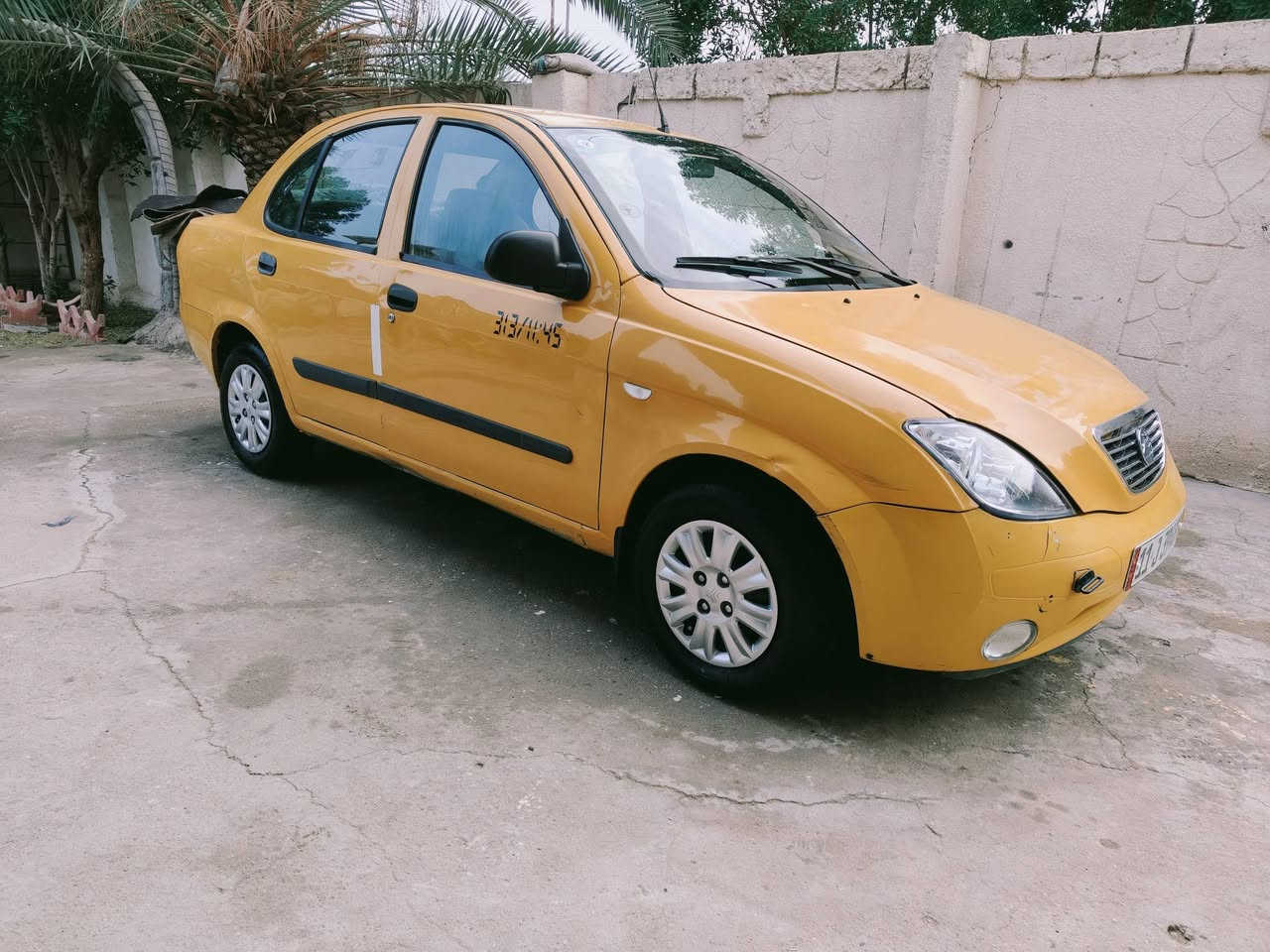 السلام عليكم طيبه 2015 مكينه وكير جدد حداديه وتخم تاير جدد مصفره هيئه وغرامات السياره كفاله من الضربه تبريد شغال بس يحتاج غاز سنويه لل2028 عنواني كربلاء الحر السواده السعر 34 رقمي ***********
