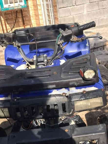 دراجه رباعيه للبيع شغاله كلشي  نقص مابيها فقط المكان ضلوعيه الاستفسار *********** السعر مانسب
