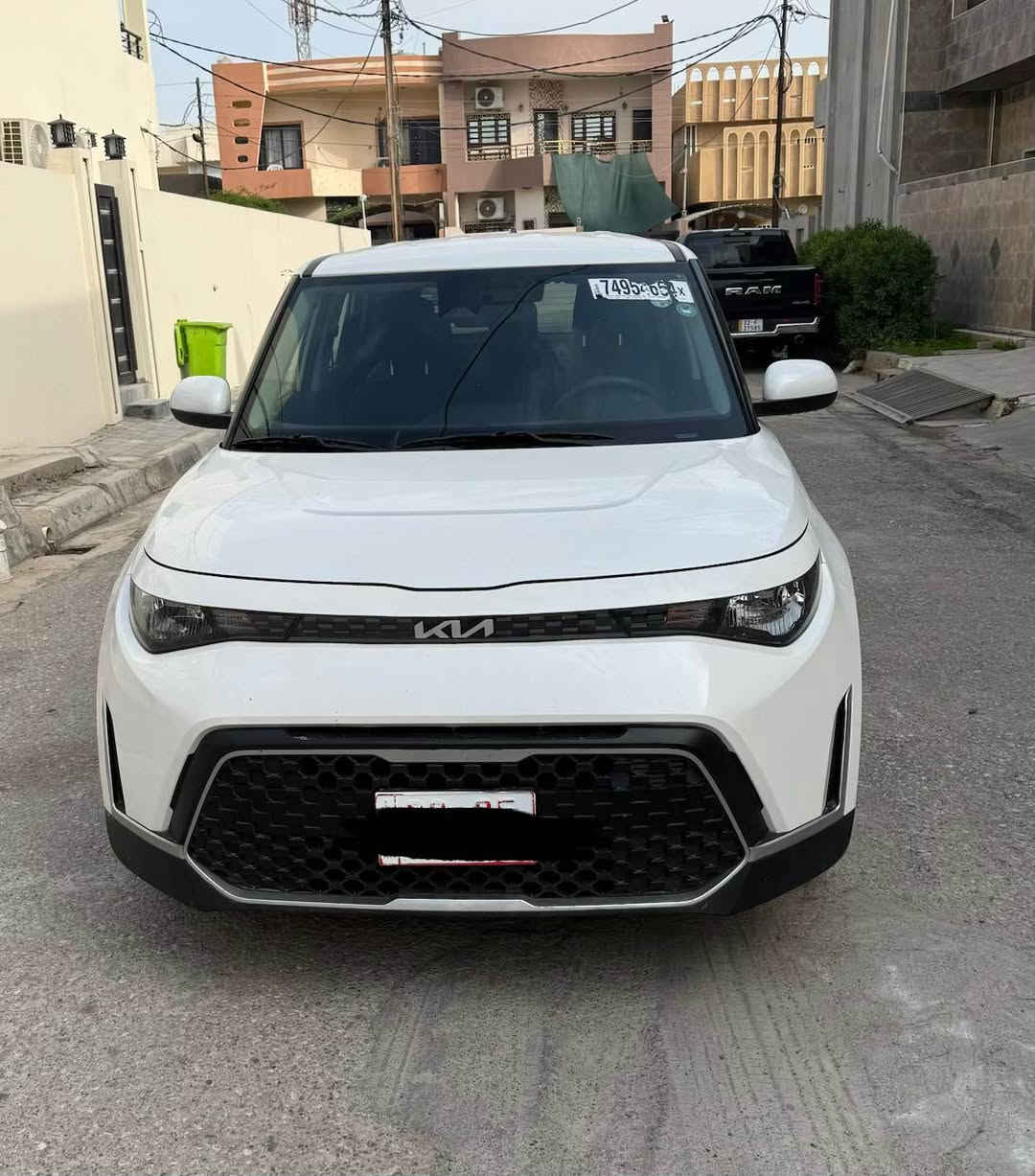 سلام عليكم
للبيع كياسول 
موديل 2024
بجم كبس خلفي كبس 
سيارة بدون حادث
فقط جامرلغ خلفي مصبوغ+تكمة سايق
بدون ايرباك بدون اي دواخل صورة الحادث موجود بل منشور
محرك 2000دوش مرغوب
رقم كاتي يترقم اربيل هزةو براد جاهز يعني ترقيم مباشر 
عنوان كركوك
الستفسار
***********
*********** كركوك, العراق
