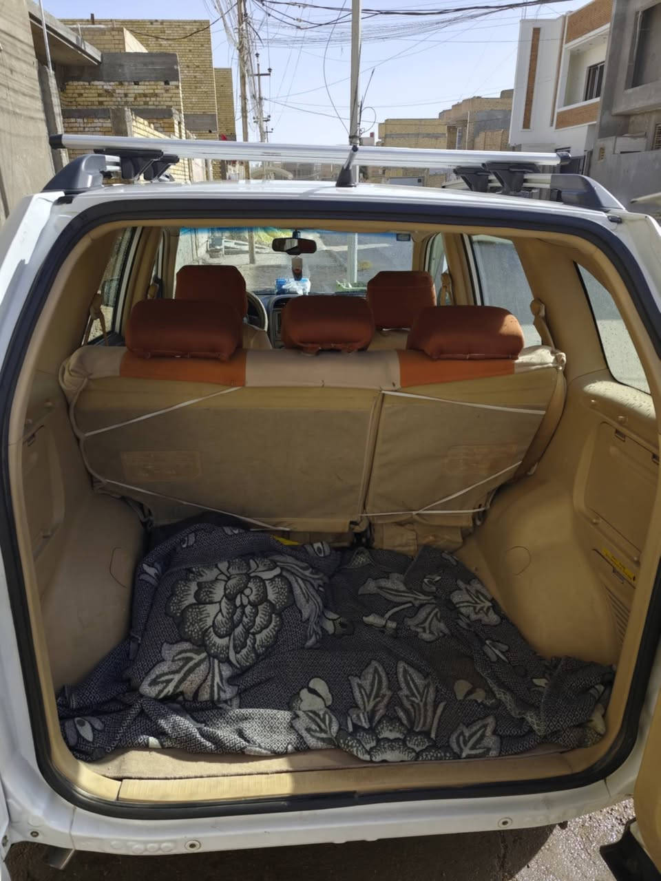 شيري تيكو ٢٠١٥ باسمي رقم واسط محرك ٢٠٠٠ كير ميكانيكي المرغوب تدفئة تبريد فتحة بالسقف اطارات وبطارية جديد حدادية خلفي امامي جديد ، سيارة كاملة ما ناقصها شيء ، توجد مناطق تٱكل غير مرئية ، مكان السيارة محافظة ميسان مركز المحافظة  السعر ٧٠


**إذا كنت صاحب هذا الإعلان وتريد حذفه لأي سبب، رجاءا أرسل رسالة إلى الدعم الفني**