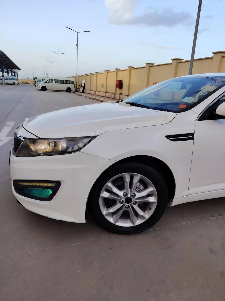 السلام عليكم
كيا اوبتيما خليجي موديل 2014

مكفوله من الضربه والتبديل والصبغ ماعد صبغ قطعه وحده تجميل شرط والباقي كفاله عامه حتى من البارد والشخوط والخياس

محرك 2000 دوش شرط برغي مامفتوح بيه

رقم قادسيه مشروع وطني تحويل مباشر سنويه لغايه 2027

سياره جديده وجاهزه كير ومحرك وحداديه وتبريد تخم تاير جديد

السعر (128) مكان السياره الناصريه مركز
الهاتف ***********
