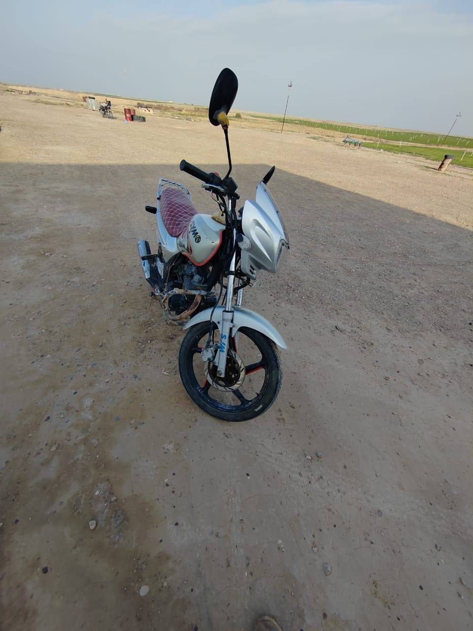 ماطور سايم 16نضافه فول لا تبخير ولا تنقيض يريد ترتيبات صرنصه برقي وجوزه كوي واير واحد تشغيلته سلف دبل اشاره كله شغال ومكفول الي يشتري يجي خاص مكاني تاجي 👍👍


**إذا كنت صاحب هذا الإعلان وتريد حذفه لأي سبب، رجاءا أرسل رسالة إلى الدعم الفني**