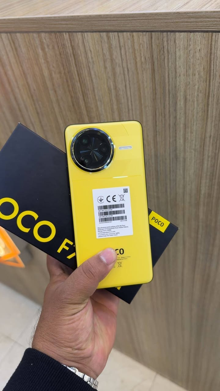 للبيع بوكو F7Ultru ذاكرة 512 جهاز لوك صالة شهر من مستخدم السعر خاص أو مراوس ***********
