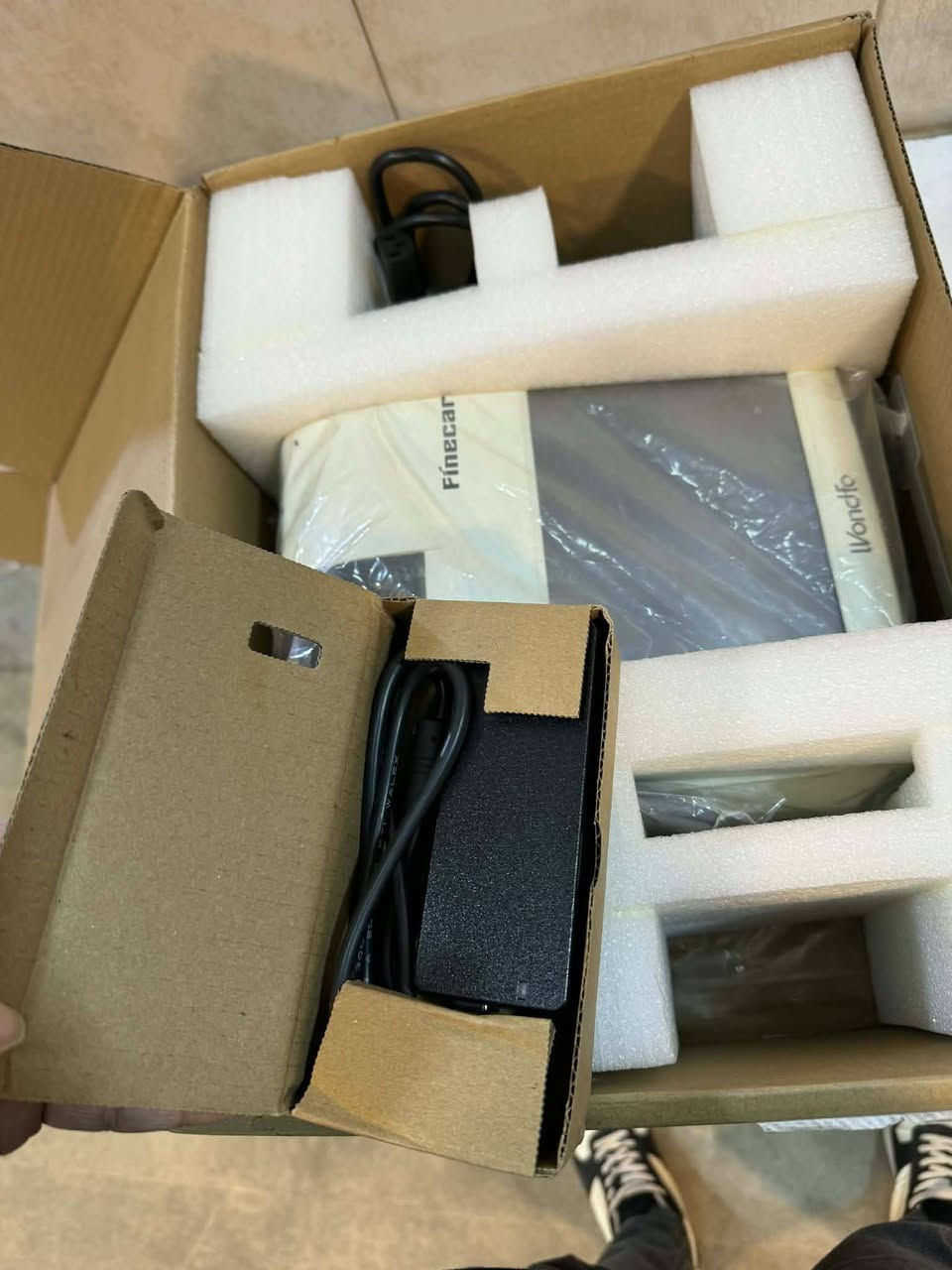 السلام عليكم 
جهاز فاينكير جديد للبيع بسعر مناسب 

***********
