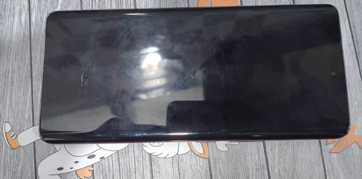 السلام عليكم جهاز هونر x9c للبيع بي كسر صغير بل شاشه السعر 225 وبي مجال بسيط مكاني موصل ايسر 
*********** للتواصل
