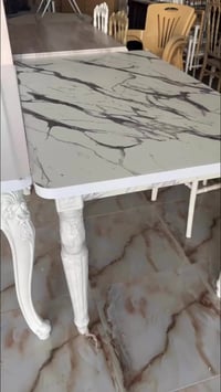 ميز • ٤ كراسي • توصيل مجاني