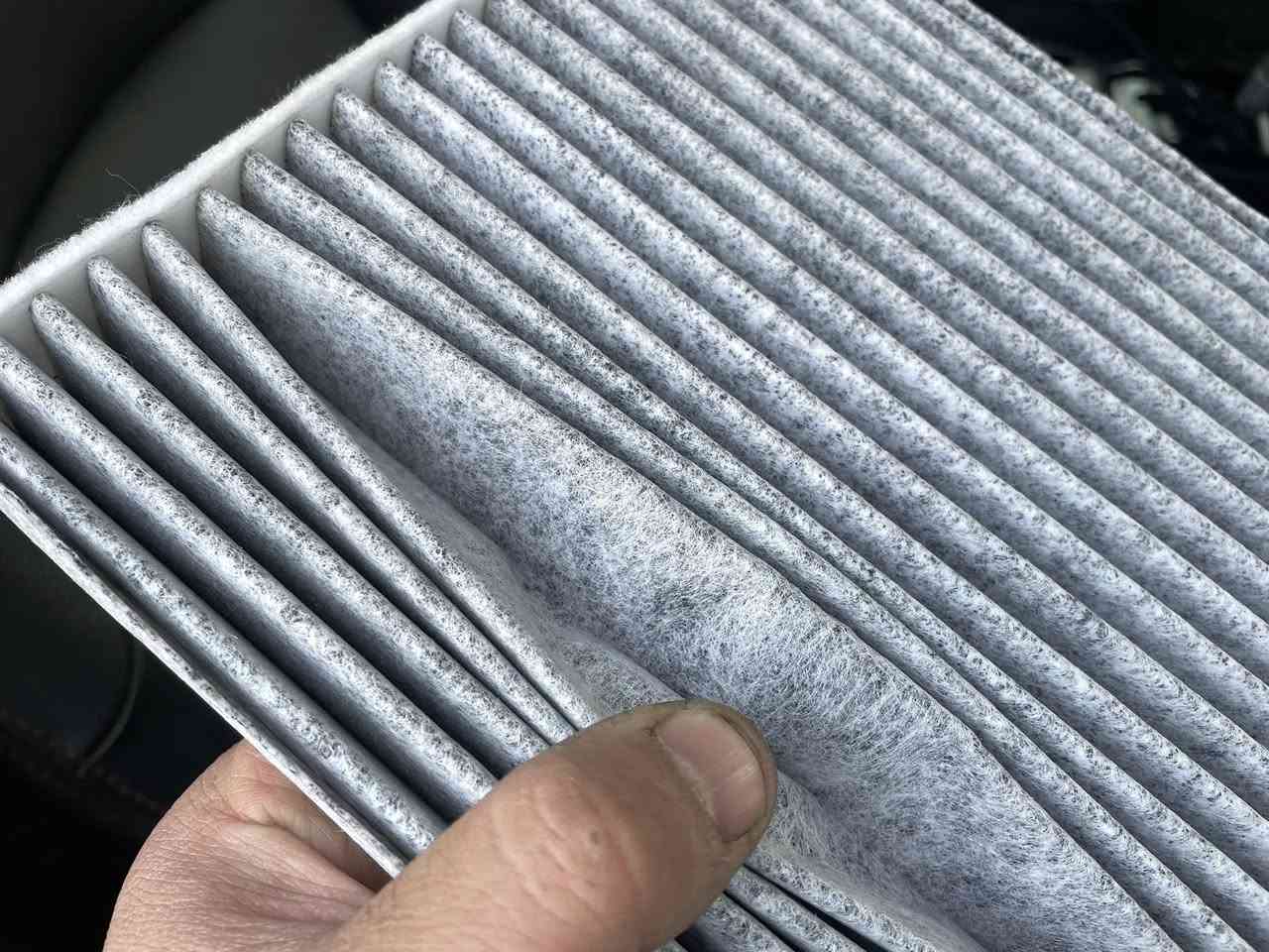 حافظ على فريز تبريد سيارتك
💎على بركة الله وصول  فلتر تبريد أصلي كاربوني 
مميزات هذا الفلتر 
* يمتص الروائح الغير مرغوبة 
*يمتص الرطوبة الموجوده في الهواء الداخل  
* المحافظة على عمر فريز السيارة لمنع تراكم الاملاح وبالتالي يودي الملح الى الليك والتلف 
يشتغل على جميع سيارات تويوتا عدا بعض الموديلات  
   💵 السعر ١٠،٠٠٠ دينار 
🚛 يتوفر توصيل الى جميع انحاء العراق 
☎️ للحجز والاستفسار مراسلة الصفحة 
او الاتصال على الرقم ***********
