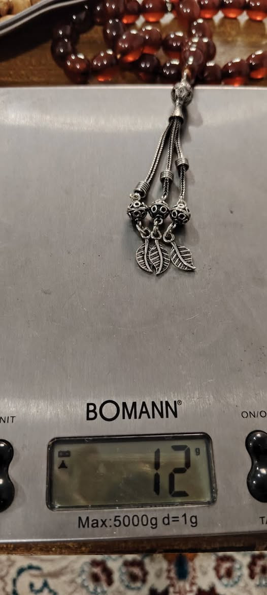 فاتوران  تركيه وسطيه معرقه  ٣٣  حبه  جراخه من ٤ سنوات لون عسلي غامق صلابه وملمس ناعم سبحه راقيه بعد احلى من الصور  (( كركوشه فضه فواصل زاركون ))  الحجم  ١٤ × ١٣  ملم  ((  السعر  ٧٥   الف عراقي  مع التوصيل من الاخير  ))


**إذا كنت صاحب هذا الإعلان وتريد حذفه لأي سبب، رجاءا أرسل رسالة إلى الدعم الفني**