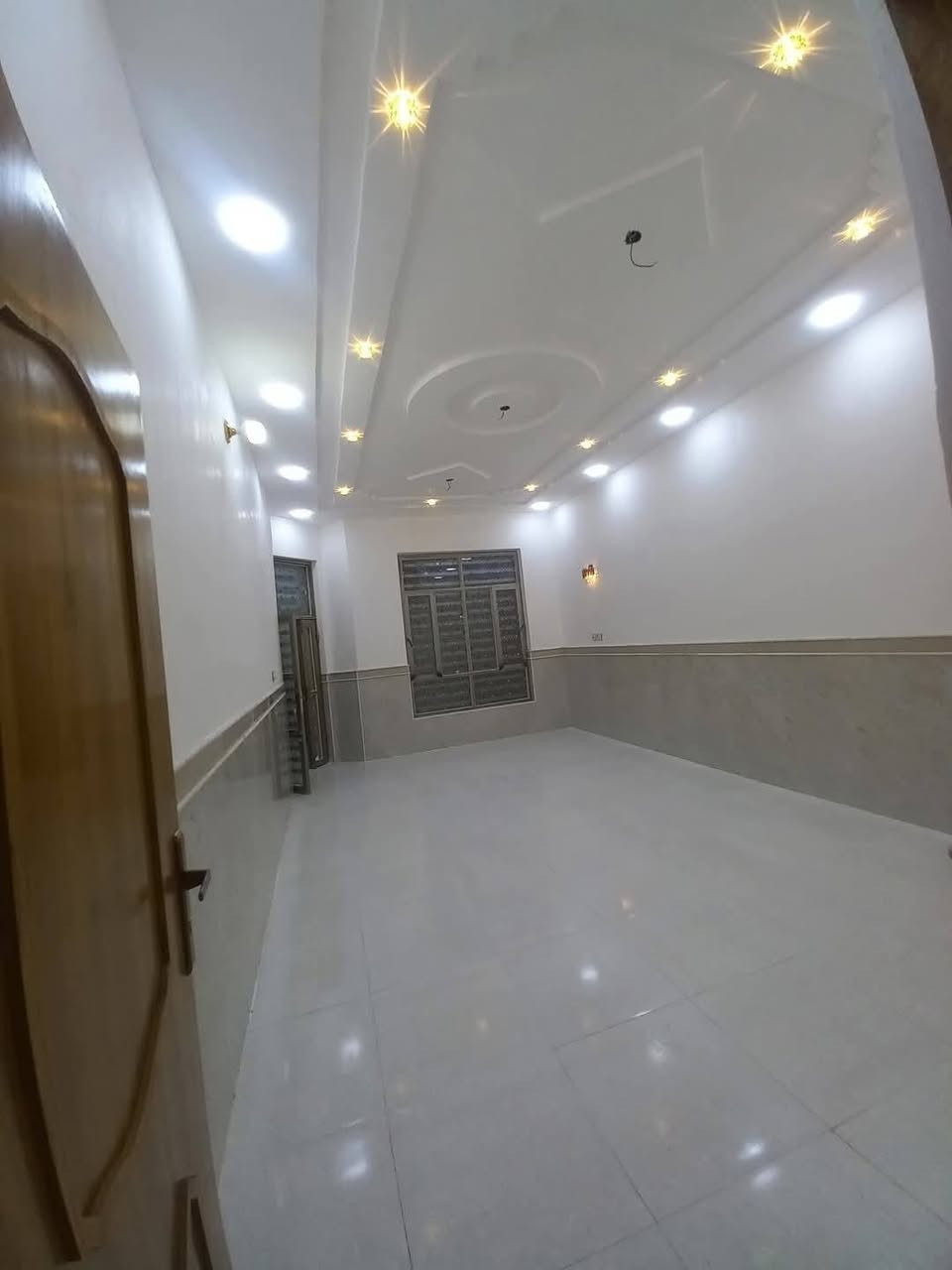 دار 200متر منطقة نهاوند الأولى قرب المستوصف قاط واحد بناء حديث الاستفسار اتصل رقم *********** جاهز السكن البيع فقط
