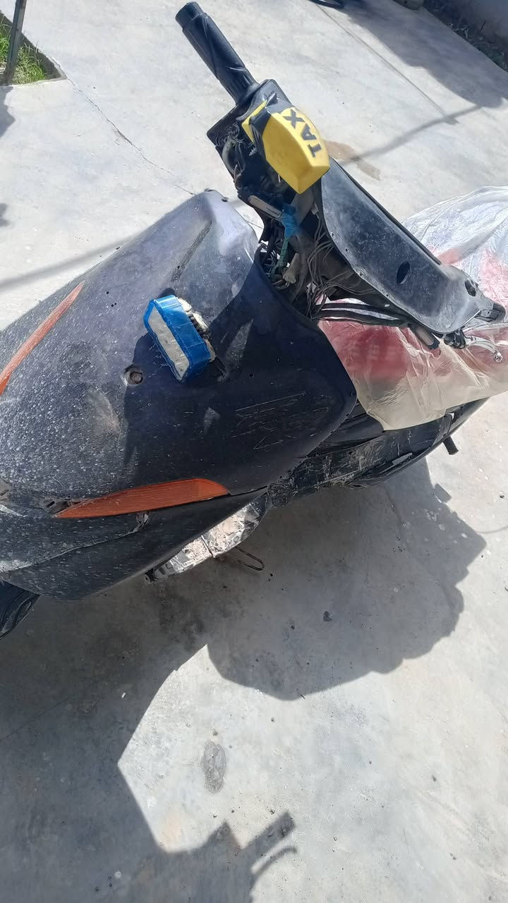 سلام عليكم دراجة فراشة ام لحية كلشي للبيع نضيفة /***********
