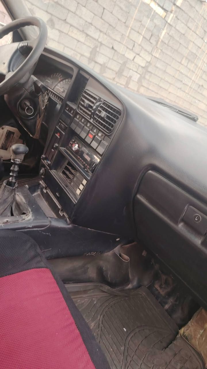 اوبل اوميكا للبيع موديل ٩٣ محرك ٢٠٠٠ محرك وكير مكفولات رقم نكليزي مكاني دوانيه الحمزه الشرقي سعره٢١ وبيه مجال ***********
