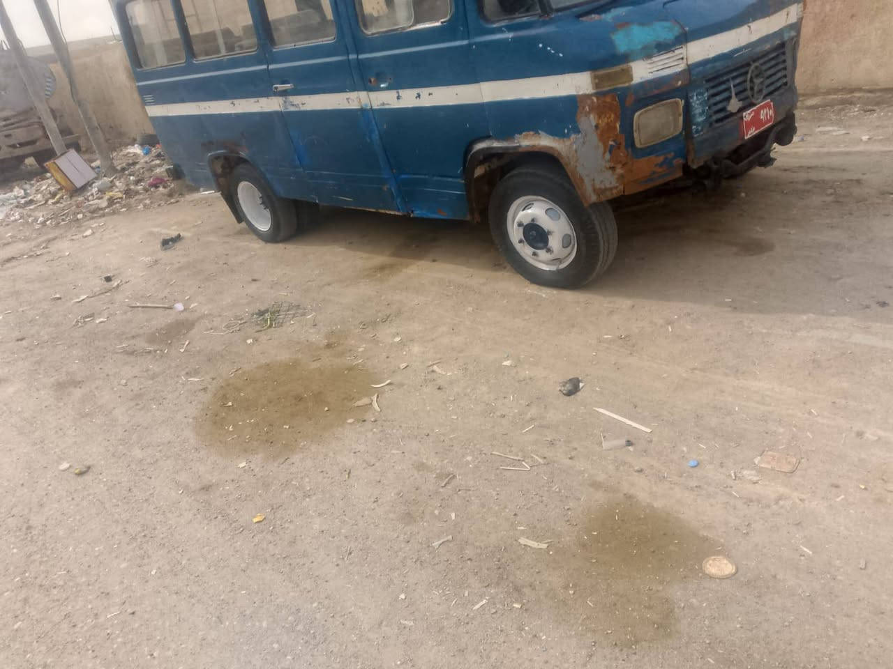 السلام عليكم 
مارسدس 18
للبيييع 
مكينه بيها بخار قليل
سياره جاهزه ماعوزها شي 
كهربائيات شغاله 
شغل واطلع للشغل مال عيشه 
وكاله عامه مطلقه بأسمي راعيها الشرعي بالكوت ابو السنويه 
السعر مليونين وبيها مجال 
رقم انبار مكاني الناصريه 
***********.
