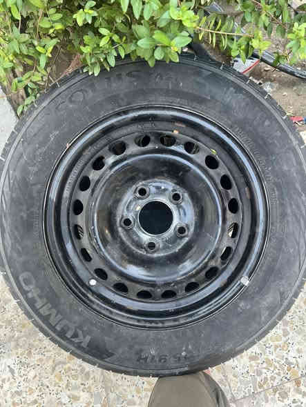 السلام عليكم تخم تاير ويل اصلي حجم 15 تاثيرات اصليات مو صيني كومهو العنوان بغداد البياع***********
