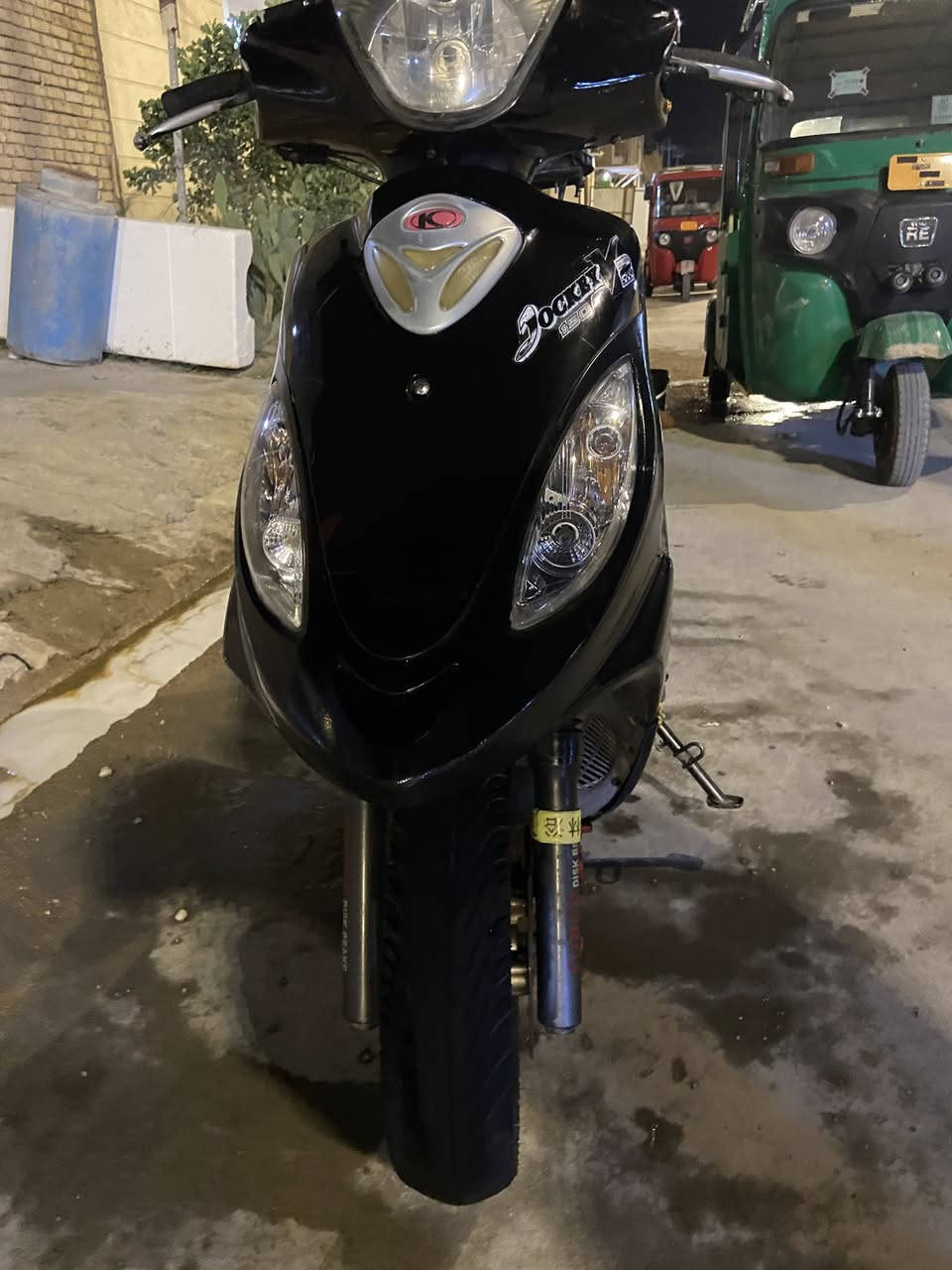 كامكو فحل v2 محرك 150 دسك أمامي دراجه نضيفه
محرك نضيف شرط الفحص دراجه خير من الله 
بيهه زلوغ خفيفه مكاني قلعه سكر 
رقمي ***********
السعر 850 بيهه مجال
