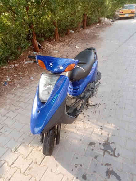 السلام عليكم للبيع دراجه بريز 140 الدراجه كفاله عامه محركه برغي واحد مامفتوح كفاله كابريتر بلادي كهربائيات كله شغاله الدراجه كله كامله أوراق كامله مكاني بغداد الكرخ العطيفيه السعر 450 وبيه مجال بسيط هذه رقمي للتواصل *********** للاستفسار الاتصال
