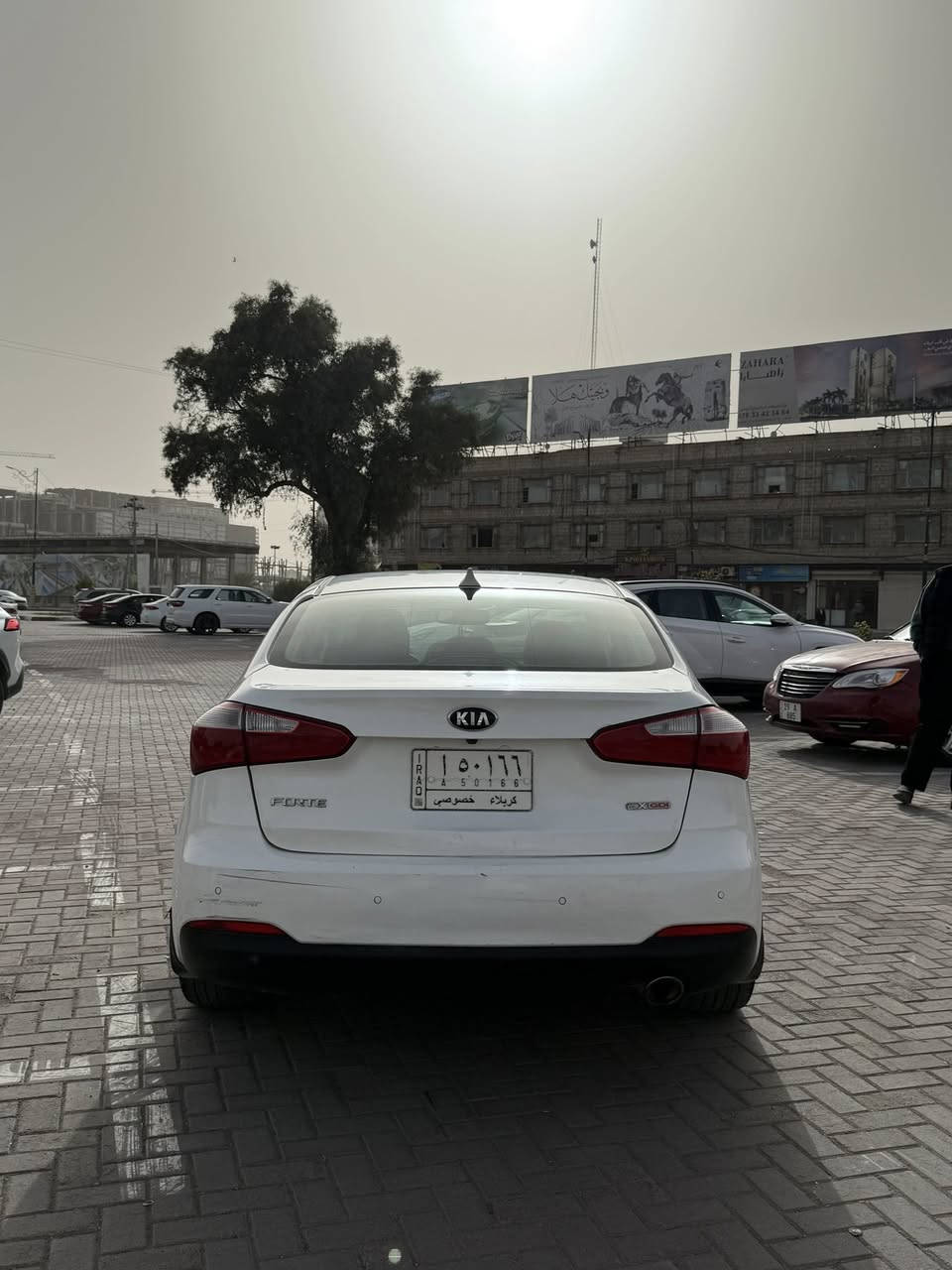 كيا فورتي 2014للبيع
فئة EX
كلين تايتل بدون حادث 
مواصفات:
ويل كروم سبورت 
تحكمات ستيرن 
كروز سرعة 
كامره وشاشة 
تدفئة مقاعد 
مري شفط 
حساسات خلفية 
حدادية جديده + تايرات جديده 
محرك بحاله ممتازه
ماشيه 150الف
ملاحظه السياره بدون قطرة صبغ بجم كبس 
السعر 
بي مجال جداً بسيط110$

للتواصل اتصال فقط ***********
