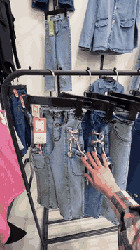 توفر لدى مجمع ستايل فأملي بنطرون بناتي  القياسات من 65 إلى 90 يلبس من ...