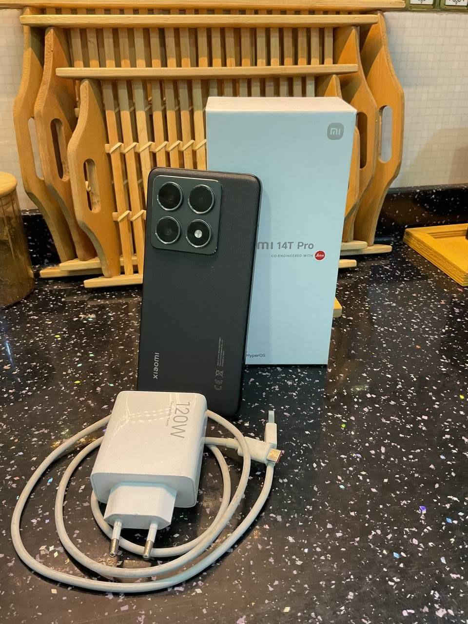 جهاز شاومي 14 تي برو مستخدم قليل نضافه 100 شاشه 144 هرتز اموليد ذاكره 1 تيرا رام 12 معالج دايمنستي 9300 بلاس بوبجي 120 فريم كامره من لايكا 50+50 وتثبيت بصري تصوير 8k بطاريه 5000 شحن 120 واط صوت ستريو مقاوم للماء  والغبار كامل ملحقات السعر 525 المكان ناصريه حبوبي قرب الوطني *********** ناصرية, ذي قار
