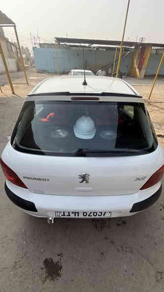 السلام عليكم
بيجو307
موديل 2006
سنويه2030
رقم بغداد مشروع وطني انكليزي
كهربائات كامله 
محرك وكير نظيفات 
تبريد ثلج
بك لايتات جدد 
زينون عالي وناصي جدد
تايرات جديدة 
حدادية كلها جديدة وبلادي صدر ودبلات ودسكات 
السيارة مبدل بيها بابين اليمين
للاستفسار تواصل وياي ع رقم ***********
