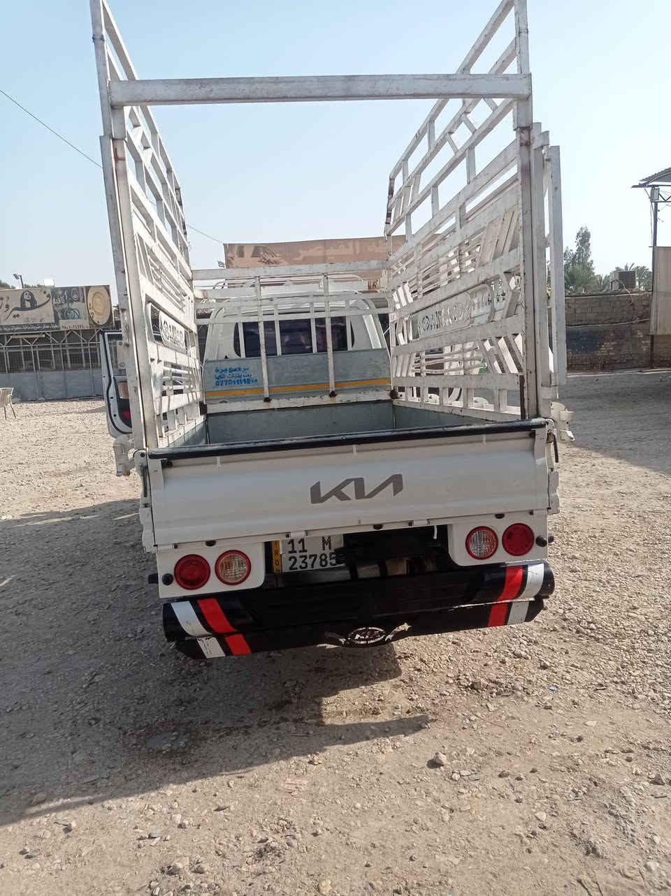 سياره حمل 23 مكفوله رقم بغداد تحويل مباشر ماشيه 55 الف محور السياره جديده مكان بابل سعر 188 بيه مجال الجناي يخابر ***********
