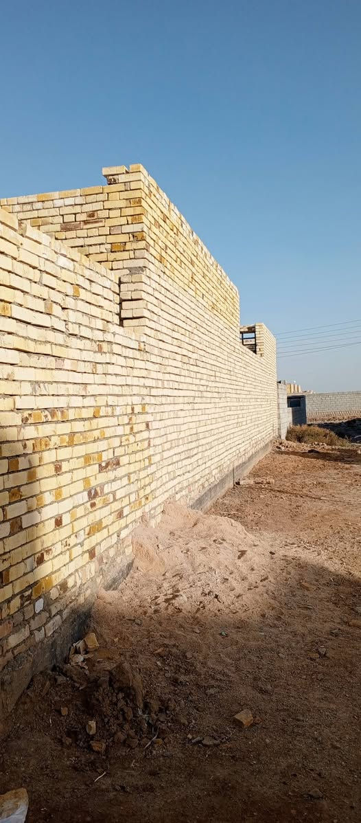 لبيع هيكل الموقع كاع حامي ال شمال 

📐 المساحة: 200 متر

المحتويات:
• غرفتين نوم 🛏️
• صالة
• استقبال
• مطبخ
• صحيات داخليه وخارجيه
• طارمة

💰 السعر: 55وبيه مجال 
الاتصال ولاستفسار اتصل على رقم ***********
