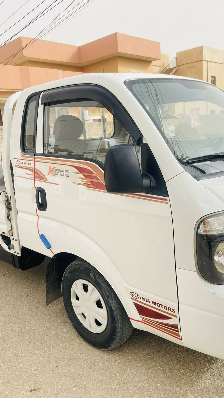 السلام عليكم للبيع كيا موديل 2013رقم انبار نضافه خير من الله وبدون صبغ تجي تفحص وتشوف بعينك السعر 107ورقه وبيها مجال
***********
