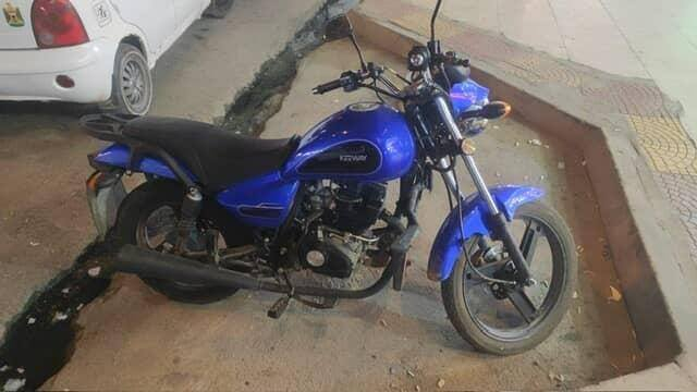 للبيع  مليونين ومية وبي مجال مرقم رقم اربيل جديد سنوية موجودة ماشي ٢٤ الف بس الموقع الموصل حي زهور واتساب ***********. وياه اكسسوارات خوذة وهسوالف.
