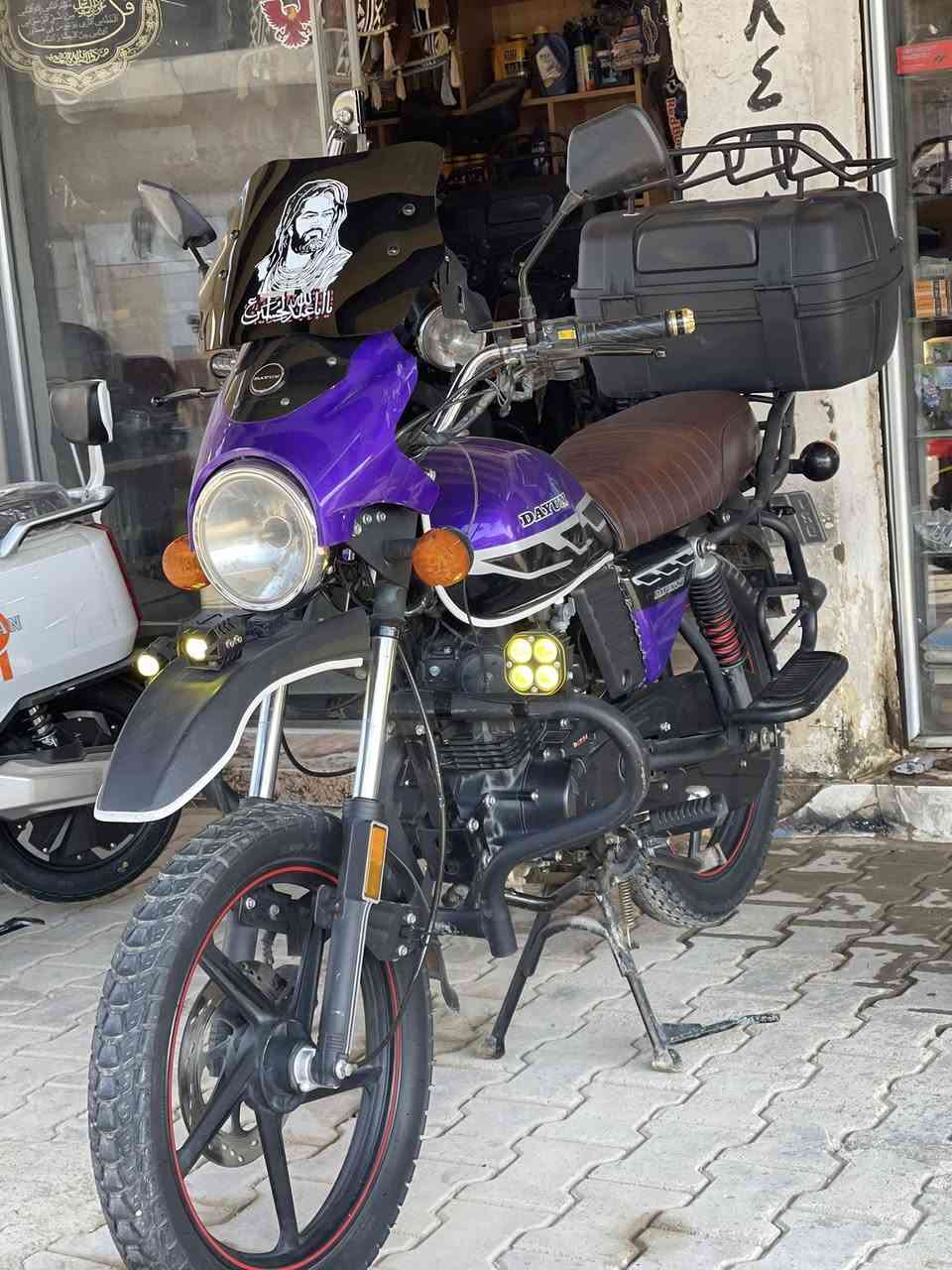 السلام عليكم تحية طيبة 🫡
دراجة دايوان جبلي رقم نكليزي بغداد بسمي شرط التحويل 
موديل 2023 شهر 12 كفالة عامة سويج سجينة وبصمة 
للبيع او مراوس عنوان ديالى الخالص قرب فلكة مصطفى جواد
للستفسار اكثر اتصل *********** او زور المعرض وتدللون
