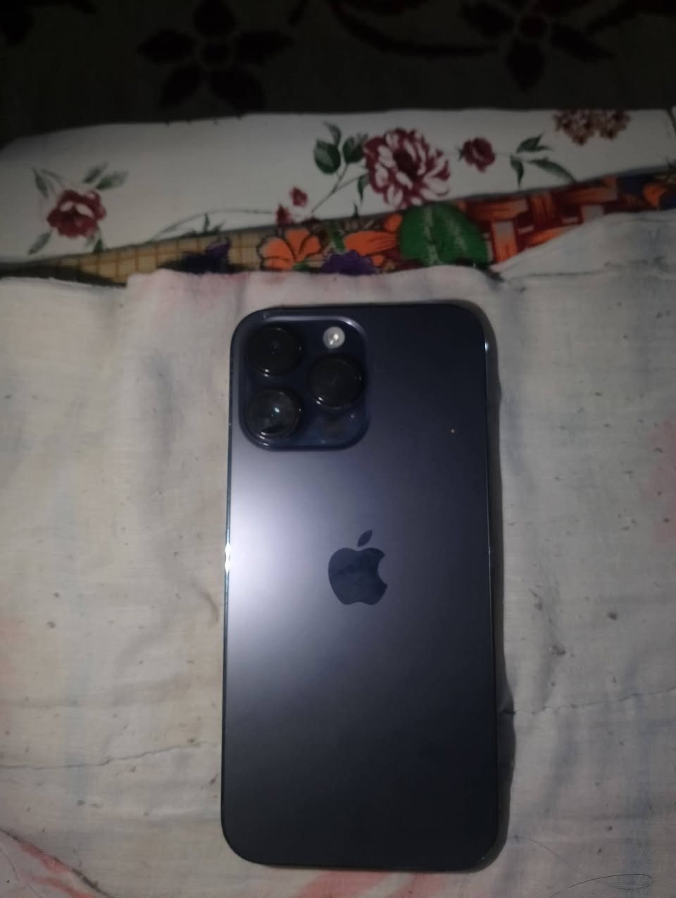 ايفون 14 برو ماكس شرق اوسط لون بنفسجي مبدل شاشه او بطاريه 100 الذاكره 256 مرتب ويه الكرتون ول شاحنه الشاشه اليوم مبدلها سعره 600 ما بي مجال رقمي ***********
