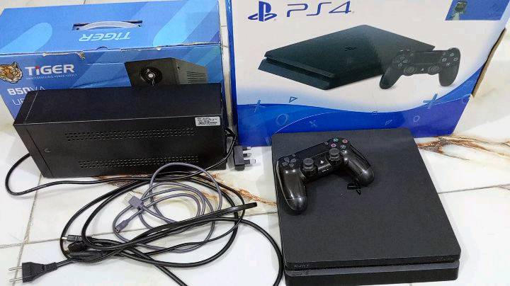 بلايستيشن 4 سليم اونلاين نظيف ما مصلح او مفتوح(نظام 13.004)، جوستك وحده اصلية ما بيها مشاكل، UBS من تايجر سعة 850 بس يحتاج تصليح بسيط، حساب بين لعبتين ARK |Minecraft, الملحقات كامله(كارتونه، اسلاك)
الرقم ***********
العنوان: بغداد الكرخ