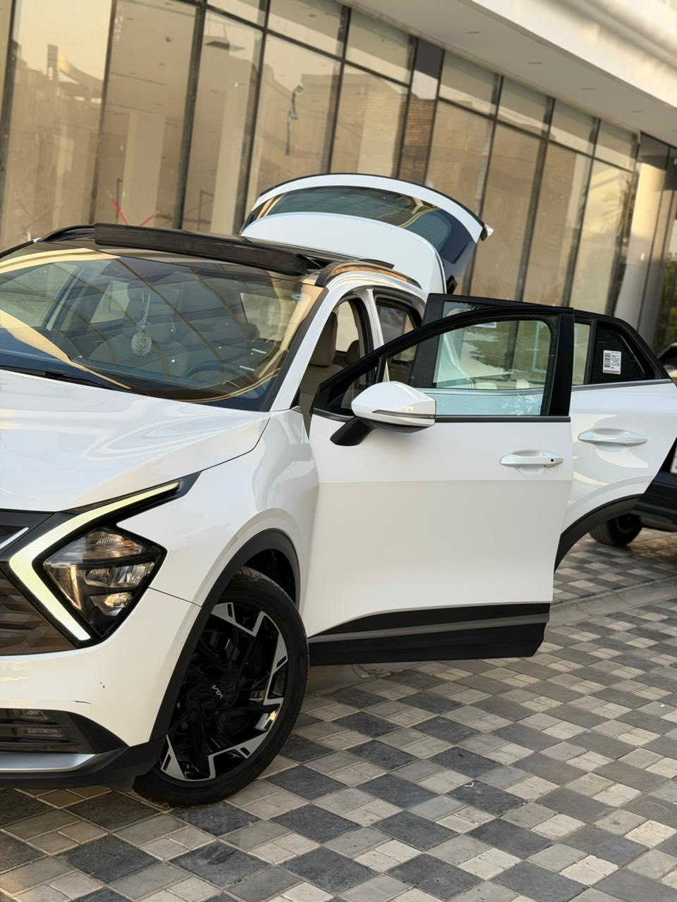 كيا سبورتج Gt  ( خـليـجـي ) 2022
فول فول مواصفات  بارنوما  فتخة سقف 
شاشة كبيرة لمس كاميرا حاسه راردارت حاسات 
تحكمات ستريت بلوتوث اوكس كار بل محرك 4 سلندر 
محرك كير واير بشرط مامفتوح 
سيارة حيل نظيفة كلشي عل بلاد جديد 
سنوية هزة كلشي جديد مدفوع لـ
باسمي السنوية بشرط تحويل وغرامـة
سيارة مابيـها دينار مصرف كامل من كل نواحي

رقم صاحب سيارة ***********
