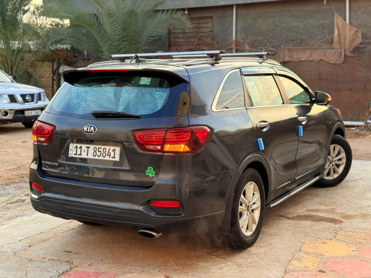 السلام عليكم للبيع كيا سورنتو 2019 فول مكينه 6 سلندر 6V وكير جدد 7 راكب غرفه جديده حداديه جديده تخم تاير جديد تبريد قطعتين ثلج لايت زينون رقم بغداد انگليزي سنويه لـ 30 (بسمي) السياره بيها صبغ عام شواصي ولغود وبچم وجنطه مكفولات اثر جراد السياره جديده كلش السعر 149 بيها مجال بيع مستعجل عنوان بابل ***********
