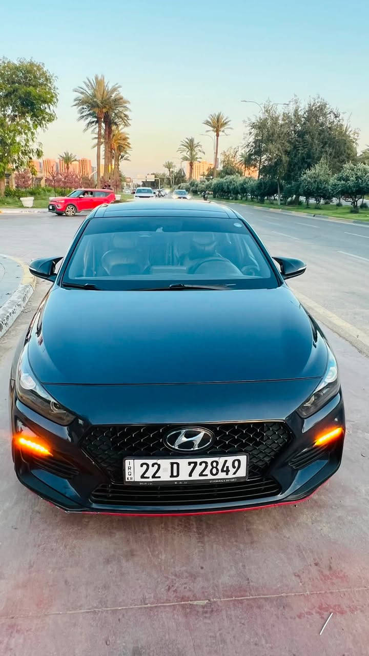 من المميزات 
النترا جي تي 2020
1600 تيربو (N Line)
ماشية 129 الف كيلو 
اضافات من بره جتي بيها… عطاس gfb/ شوتة k&n /كزوز اكسفورس / انتركولر n75  
المواصفات 
 بانوراما قطعتين 
 كشنات تبريد تدفئه مختومة N
مازدات 3 عدسات 
تبريد خلفي
اوتو هولد 
هاندبريك كهرباء 
تدفئة ستيرن 
مرأة وسطية اوتودم 
دمام خلفي بلادي  
وارد كندي / حادثها جاملغ خلفي + باب بدون ايرباك .  
رقم اربيل بأسمي هزة وسنوية جديدة .. مكانها بغداد 
للاستفسار *********** واتس
