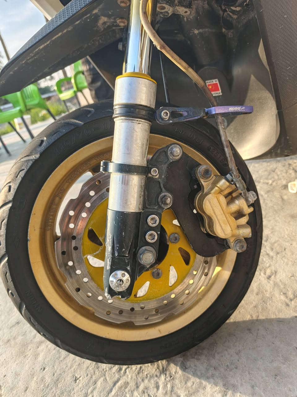 السلام عليكم للبيع سكنس جبلي موديل ١٤ كامله من كلشي مابيها نقص برغي شلعه معدل خير من الله  بيها تزويد  خارجي بلادي اجه من الرمبه صدر امامي يدات دبلات سبايدر خلفي بك لايت تزويد  اي  قطعه تجاري ماكو على فحص
السعر ٩٠٠ وبيها مجال 
مكاني حله حي الجزائر
***********
