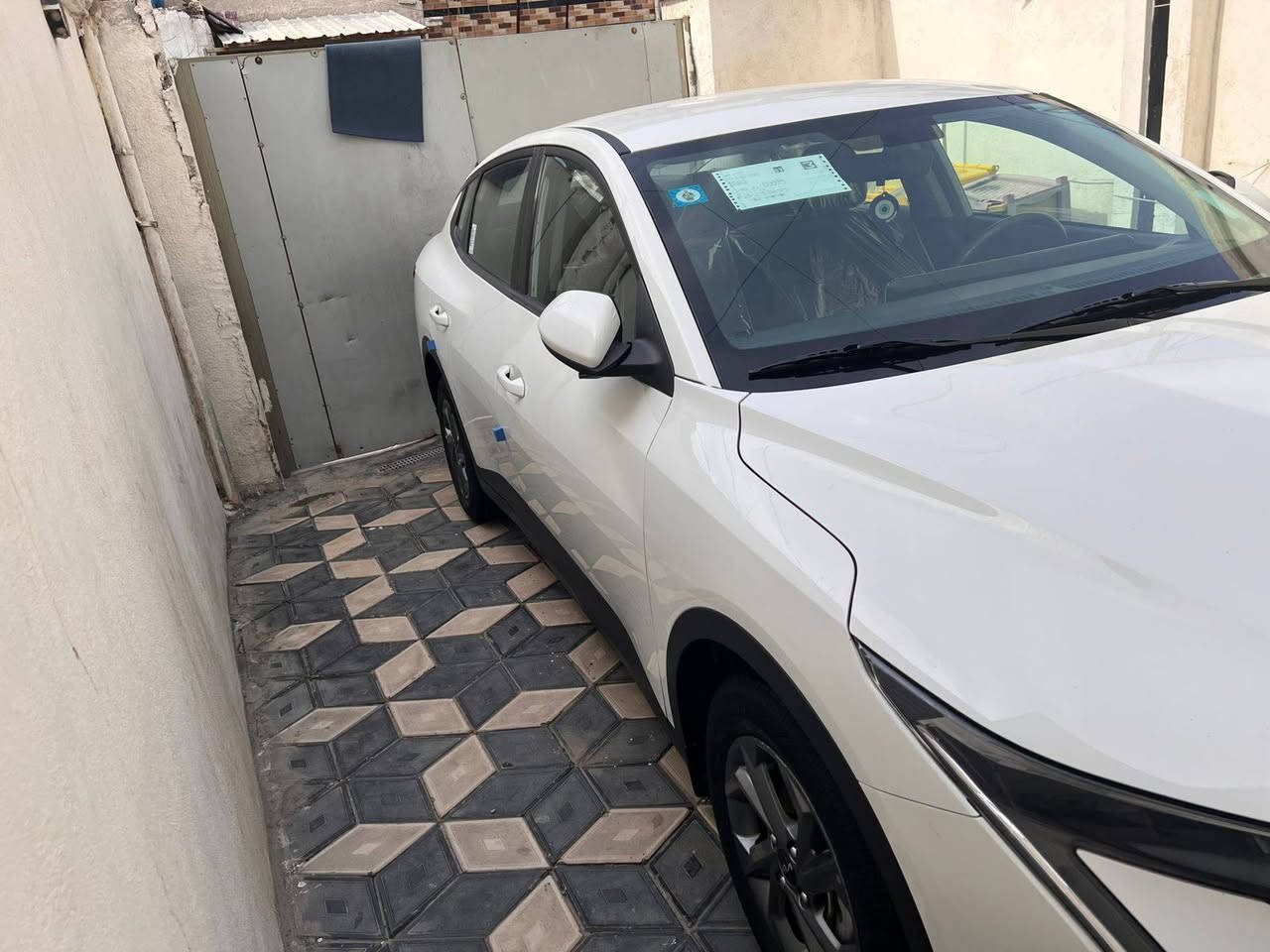 كي ثري خليجي شركه دوليه ام ضمان موديل ٢٠٢٤ مواصفات عاديه بيه صبغ باب سايق اثر طخه الباقي مكفوله من رصعه وشخط سعر ١٤٢ رقم ***********
