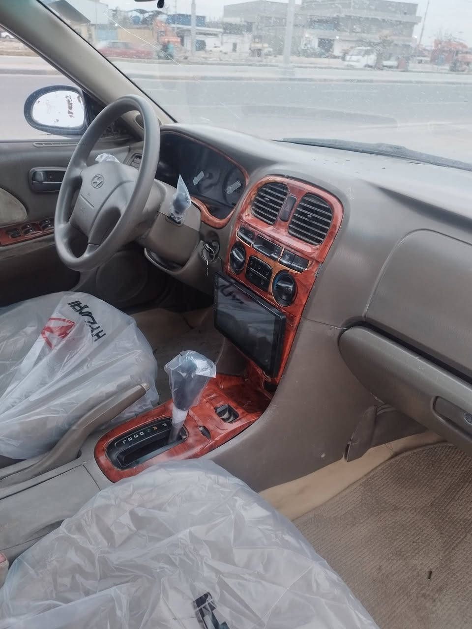 سلام عليكم
سوناتا  موديل 2000  كفاله من الضربه صبغ جماليه محرك 6 وكير جدد تبريد ثلج دواخل جديده كهربائيات كله جاهزه رقم بصره تحويل ثاني يوم صاعده هزه السعر 48 
***********
