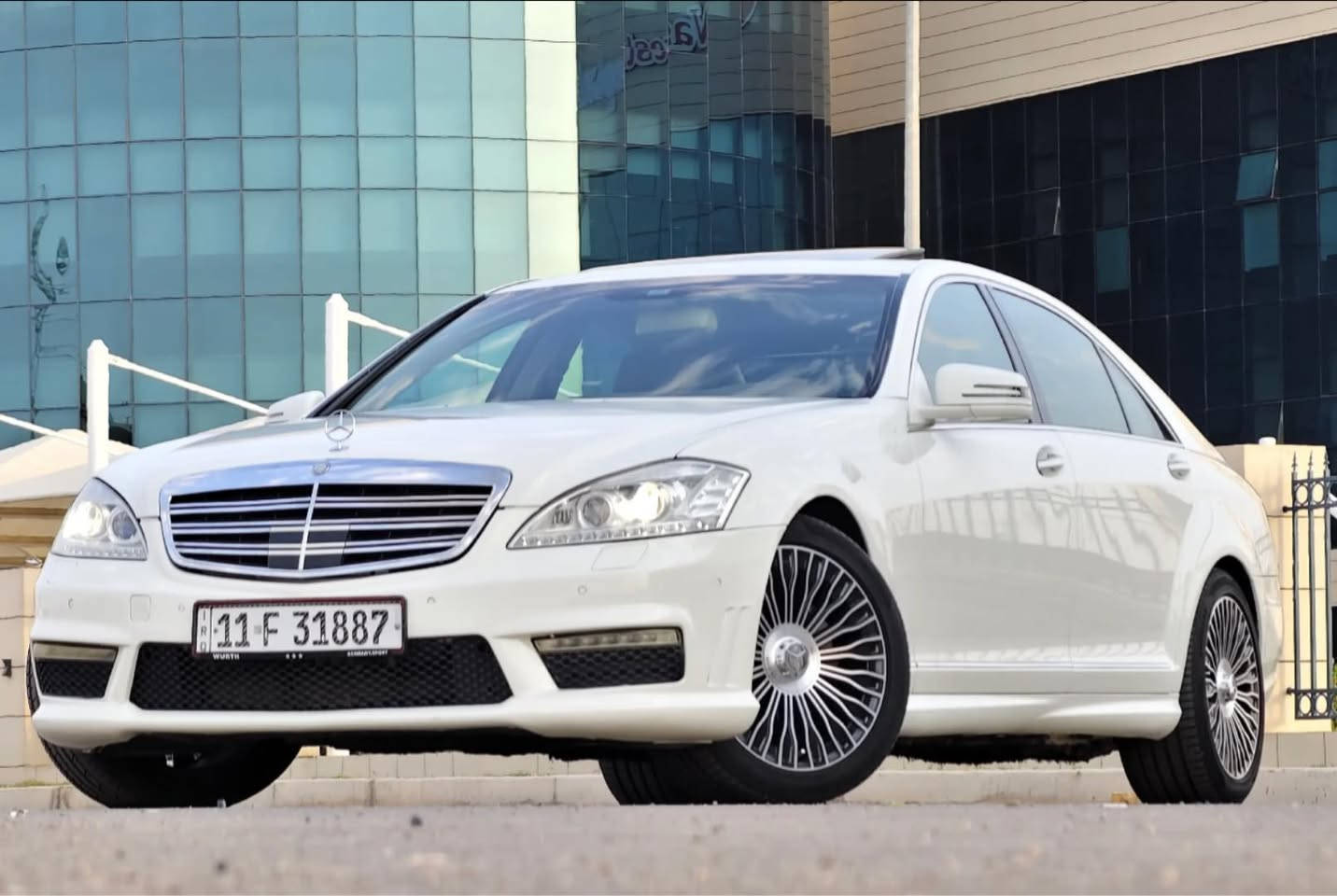 للبيع  
Mercedes Benz s350L 

تحفه للبيع S350L
موديل 2008
حجم محرك V6
باب طويل
قطعه صبغ وحده فقط الباقي مكفول رقم بغداد تحويل ثاني يوم
العنوان ذي قار الناصريه مركز 
سعر 177
للاستفسار الاتصال على الرقم
***********

