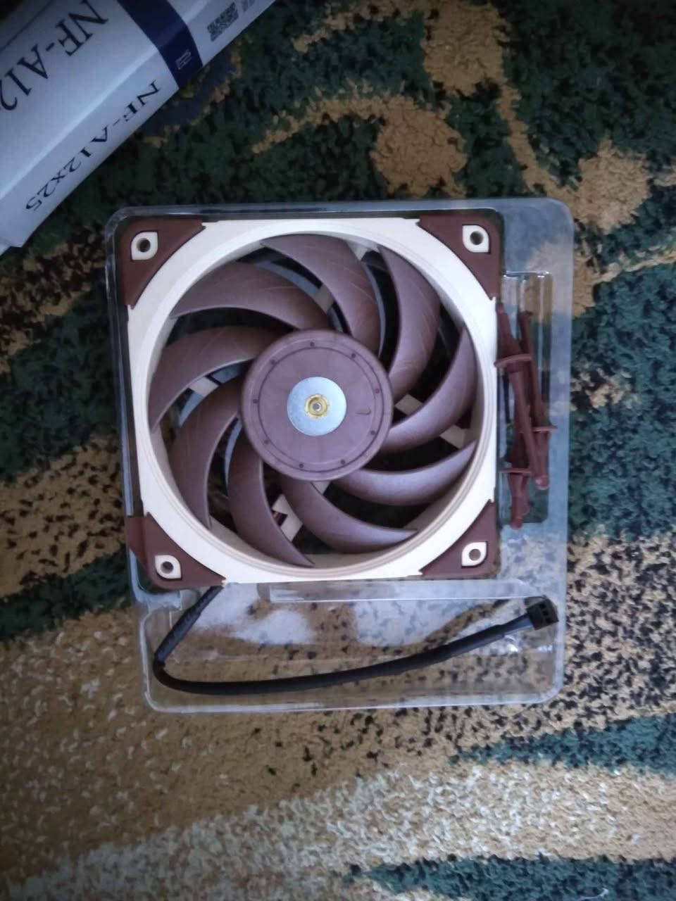 مروحة pc جديدة شغالة 
شرط الفحص 
الموديل موضوع بالصورة 
السعر 10 الف 
يوجد توصيل بغداد, العراق


**إذا كنت صاحب هذا الإعلان وتريد حذفه لأي سبب، رجاءا أرسل رسالة إلى الدعم الفني**