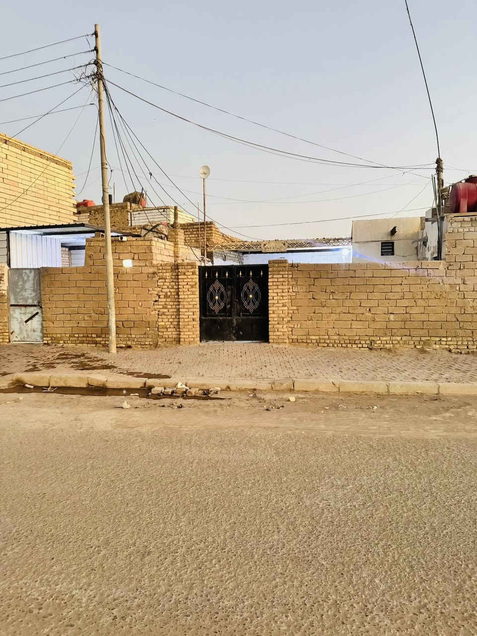 الدار للبيع بيت واحد يحتوي على مشتملات ثنين طابو صرف مساحه 144 مقابيل ملعب الشعله الاستفسار وسعر خاص


**إذا كنت صاحب هذا الإعلان وتريد حذفه لأي سبب، رجاءا أرسل رسالة إلى الدعم الفني**