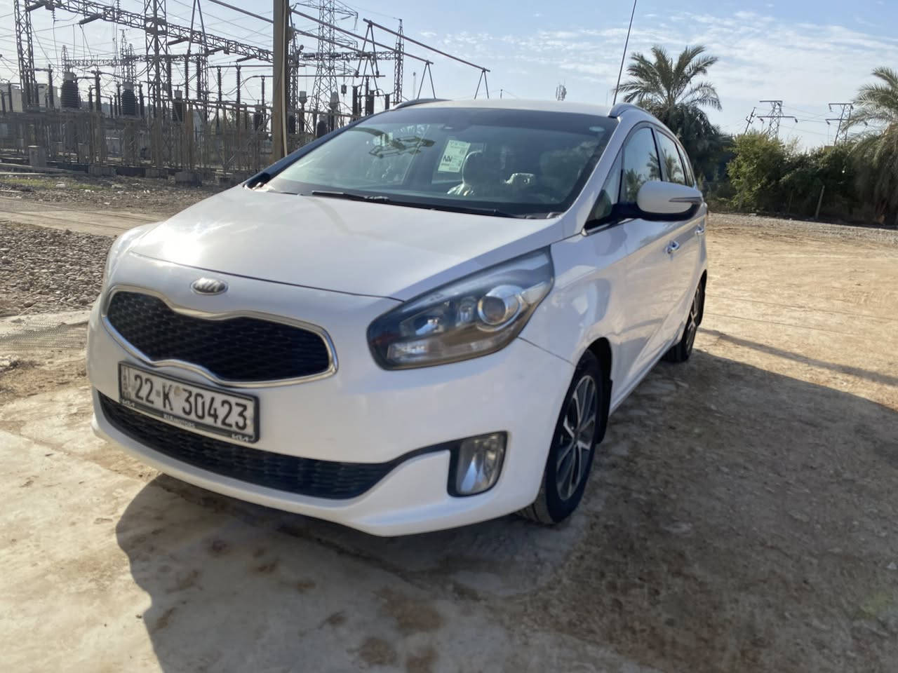 السلام عليكم 
للبيع كيا كارنز 
مديل 2014 
رقم أربيل الإنكليزي  الجديد 
محرك 2000 دوش جديد  لا صوت ولا تبخير 
مواصفات سياره
نضام كروز سرعه 
نضام ECO
شفتات ستيرن
نضام ترحيب 
مري  اشاره وشفط
سبعه راكب 
لايت دوار 
تبريد قطعتين 
دواخل بيجي 
السياره مكفوله  
ماعدا بارد بسيط موشر بالصوره 
وبدايه البنيد تكشير صبغ 
السعر 145 وبيها مجال 
مكان السياره بالديوانيه 
الاتصال ***********
