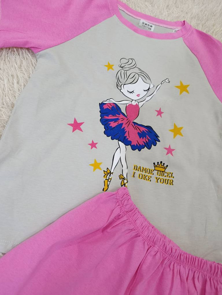 تراك برموده بناتي خامه اصليه قطن 100/100 
يلبس 3-4-5-6سنه 
السعر /5000 دينار 
يوجد خدمة توصيل 🚖 خناقين, ديالى


**إذا كنت صاحب هذا الإعلان وتريد حذفه لأي سبب، رجاءا أرسل رسالة إلى الدعم الفني**