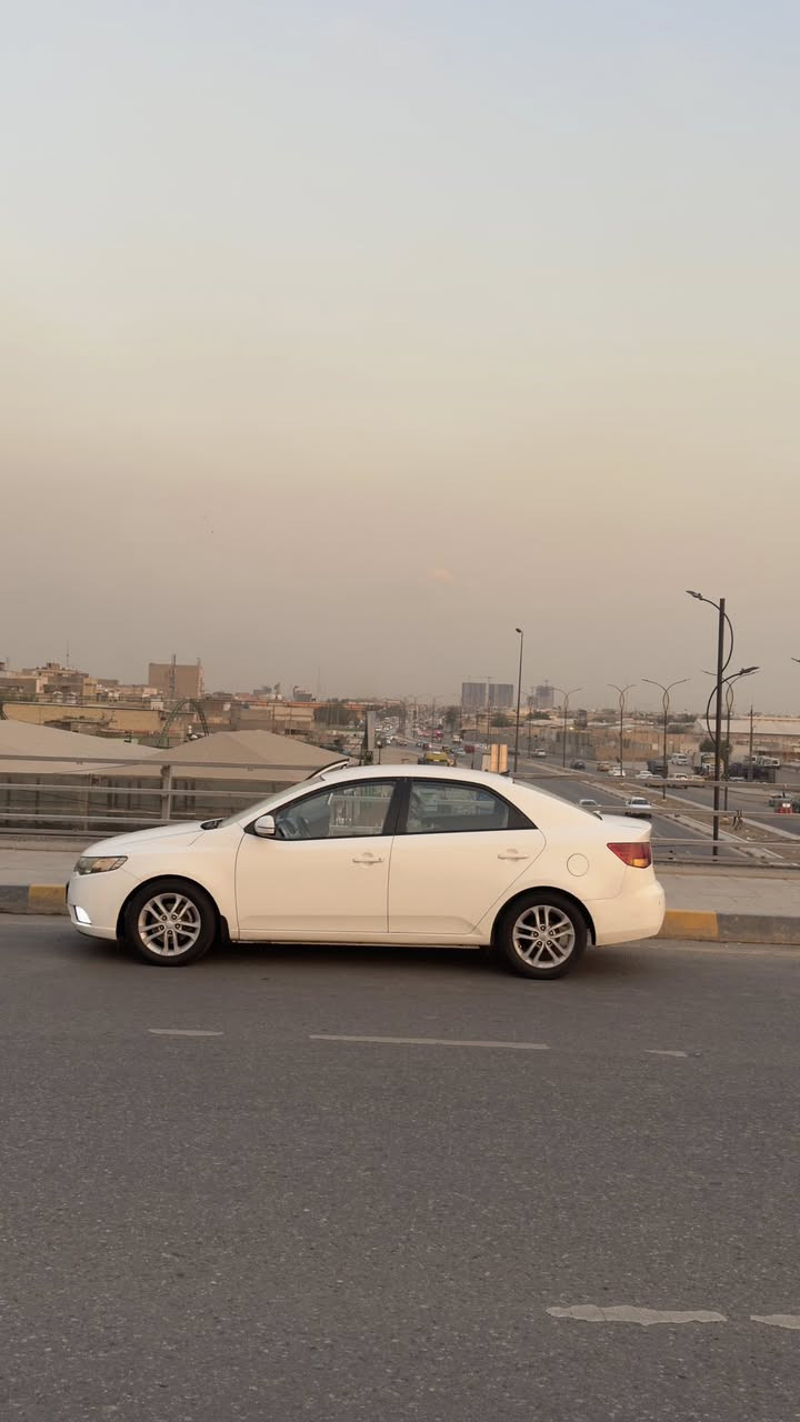 سيراتو خليجي 2011رقم دولي جديد
بيها قطعتين +بارد بل جاملغ ماشيه 300حقيقي
تخم تايرات جديد +تبريدها خير من الله زاد حداديه مكاني بغداد بلديات 
عارضها ب 88$ 
***********
