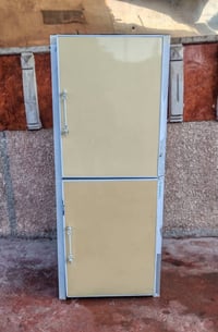 كومدي المنيوم مستخدم نضيف بيه كسر بسيط بالصفحه موضحه بالصور  قياساته ا...