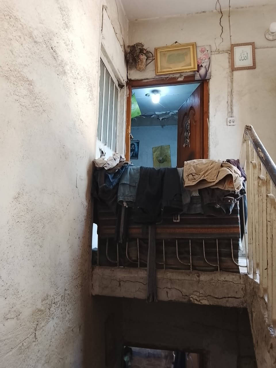 سلام عليكم بيت تعتبر كاع مساحه 144 متر بقطاع 31 مقابل جامع لحكمه سعر 145 وبي مجال رقم واتساب ***********
