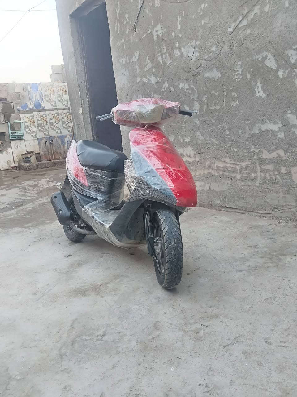 سلام عليكم دراجه للبيع حلوه نظيفه جديده كامله نقرا سلف ***********
