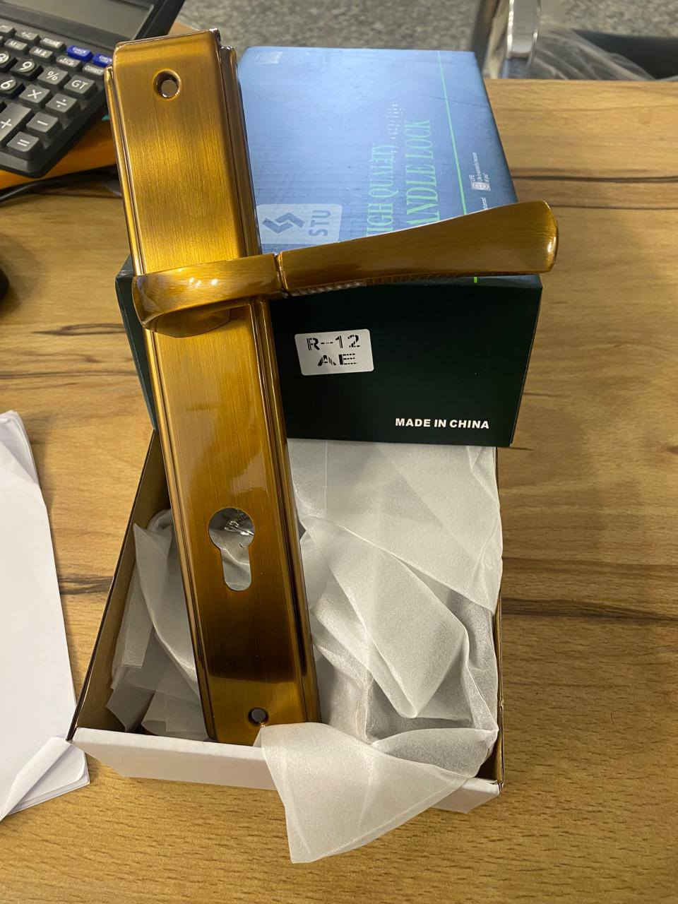 السلام عليكم توفر  لدينا يدة كيلون 7 انج صيني 
بسعر تنافسية عنوان بغداد الشورجة عكد جام محل ياسر العبيدي رقم الهاتف ***********  ***********@#
