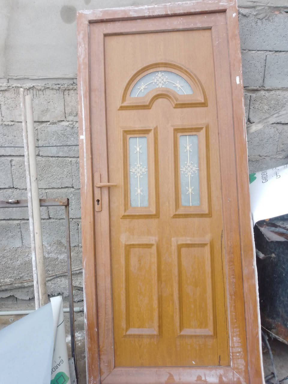 باب بلاستك لون جوزي للبيع للستفسار الاتصال ع الرقم ***********
