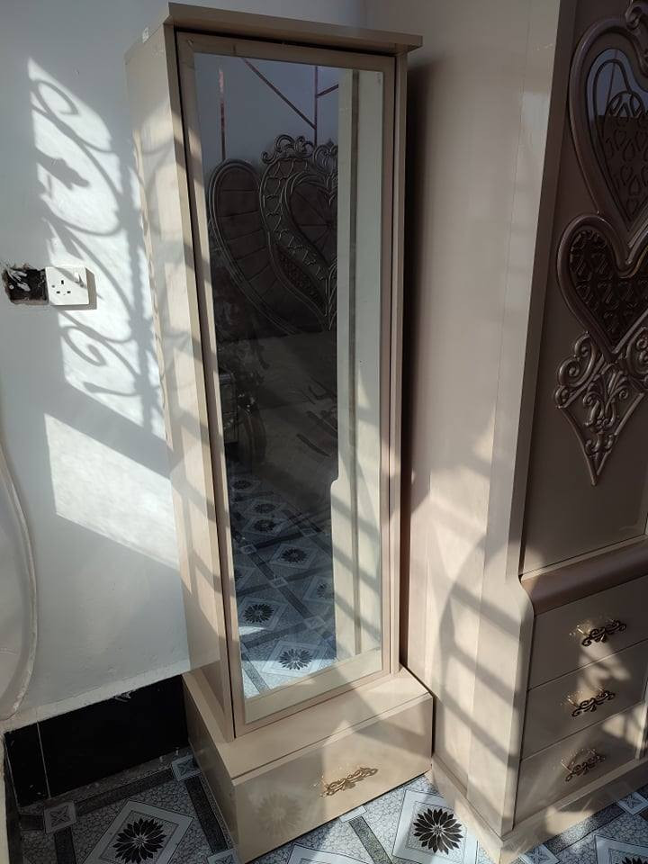 للبيع السعر 900وبيها مجال
*********** للتواصل 
او ادخل خاص
